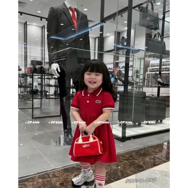 Váy polo hè Tini Kids cho bé gái màu đỏ, mềm mịn 8‑24kg, giảm còn 99.000đ