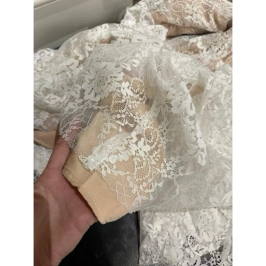 Váy ren lót nude dài tay, thiết kế hở lưng cao cấp, giá chỉ 490k