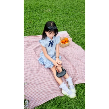 Váy sơ mi bé gái sát nách cotton an toàn, kèm nơ rời xinh, phong cách học sinh - Giá chỉ 199.000 VND 4