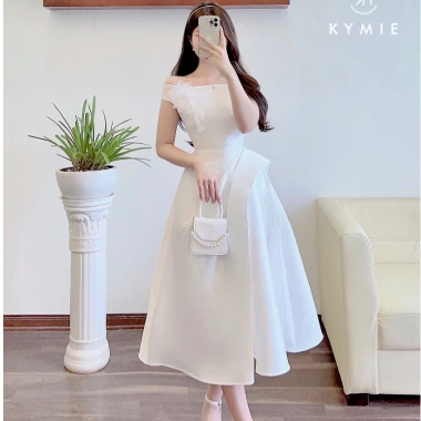 Váy tapta trễ vai nhún xẻ quạt, tặng hoa - Giá chỉ 527.000₫, giảm mạnh