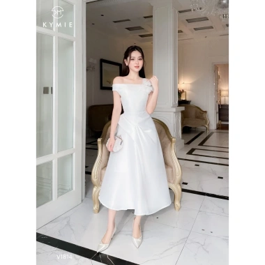 Váy tapta trễ vai nhún xẻ quạt, tặng hoa - Giá chỉ 527.000₫, giảm mạnh