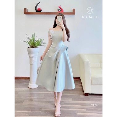 Váy tapta trễ vai nhún xẻ quạt, tặng hoa - Giá chỉ 527.000₫, giảm mạnh 10 Váy tapta trễ vai nhún xẻ quạt, tặng hoa - Giá chỉ 527.000₫, giảm mạnh 10