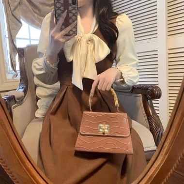 Váy tiểu thư nhung xòe, sơ mi voan, thắt nơ to - Đầm công sở MONOKA size S-L