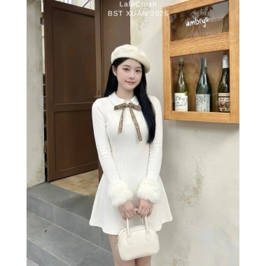 Váy trắng xòe Ivy Dress cổ bèo tay lông vũ len - Lễ hội Noel và Tết, chụp ảnh café, giảm giá 355k