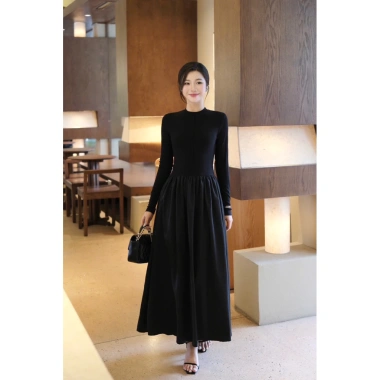 Váy xoè thun cổ tròn dáng dài thanh lịch Ladorée giá chỉ 580.000₫ giảm sâu Váy xoè thun cổ tròn dáng dài thanh lịch Ladorée giá chỉ 580.000₫ giảm sâu