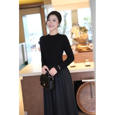 Váy xoè thun cổ tròn dáng dài thanh lịch Ladorée giá chỉ 580.000₫ giảm sâu 2