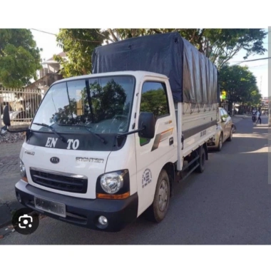 Vè che mưa gắn xe tải Kia K2.700 nhựa đen dẻo dày, có keo dán, giá ưu đãi 215.000 3