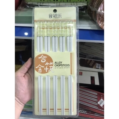 Vỉ 5 Đôi Đũa Nhựa Kháng Khuẩn Nhật Bản - Đũa Gắp Dày Dặn, Đẹp, An Toàn Mta‑Mart2 99.000đ