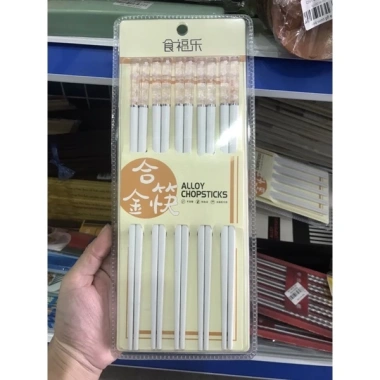 Vỉ 5 Đôi Đũa Nhựa Kháng Khuẩn Nhật Bản - Đũa Gắp Dày Dặn, Đẹp, An Toàn Mta‑Mart2 99.000đ