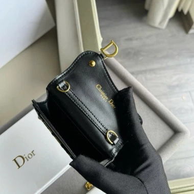 Ví Card Holder Saddle Flap nhà D - Mix dây đeo chéo V029 LAROSE, giá chỉ 469.000₫ 4 Ví Card Holder Saddle Flap nhà D - Mix dây đeo chéo V029 LAROSE, giá chỉ 469.000₫ 4