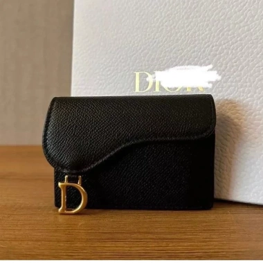 Ví Card Holder Saddle Flap nhà D - Mix dây đeo chéo V029 LAROSE, giá chỉ 469.000₫