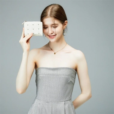 Ví gấp thêu họa tiết dễ thương phong cách Hàn Quốc nữ - Freeship, giá 100.000đ