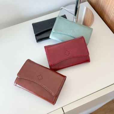 Ví ngắn Vuông Shop Bmo - Thiết kế sang trọng, chất liệu da cao cấp, giảm giá 20% chỉ 545.000₫ 2