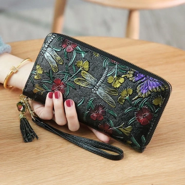 Ví Nữ Dài Da Bò Thật Chạm Khắc Hoa Hồng 3D – Cầm Tay, Dây Kéo An Toàn, Kèm Ngoặc Tay Sang Trọng, Giá 369.000₫ 5