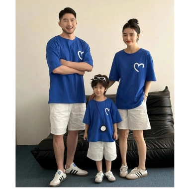 Video Bộ Áo Gia Đình Set Quần và Áo Trái Tim Nhỏ, Đồ Đồng Phục 3-5 Người Đi Biển Size 100kg Giá 43.000₫ 5