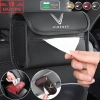 Vinfast Hộp Đựng Khăn Giấy Ô Tô Tự Động Chống Nắng, Che Da, Bảo Quản cho Fadil VF E34, VF8, VF9, LUX A SA 2.0 – 68.376₫