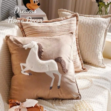 Vỏ Áo Gối Vuông Hoạ Tiết Thêu Ngựa Sang Trọng - Decor Nhà Cửa, Gối Sofa Phòng Khách 250k