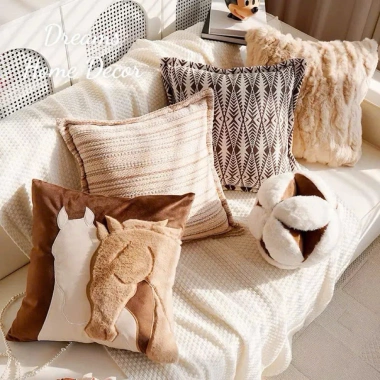 Vỏ Áo Gối Vuông Hoạ Tiết Thêu Ngựa Sang Trọng - Decor Nhà Cửa, Gối Sofa Phòng Khách 250k