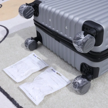 Vỏ bánh xe hành lý chống thấm nước đa chức năng - Dùng cho ghế văn phòng, áo tay, bảo vệ gia đình, giá 19.980 VND 2 Vỏ bánh xe hành lý chống thấm nước đa chức năng - Dùng cho ghế văn phòng, áo tay, bảo vệ gia đình, giá 19.980 VND 2