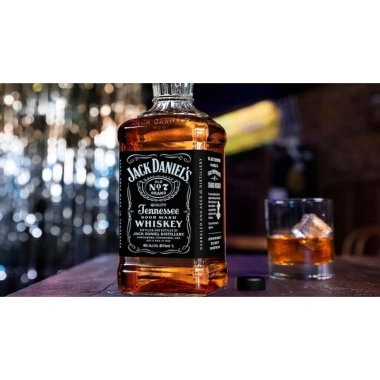Vỏ chai rượu Jack Daniel sang trọng, tặng kèm bọc cổ chai – Giá ưu đãi 46.550₫