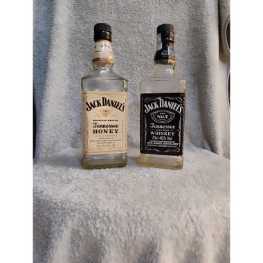Vỏ chai rượu Jack Daniel sang trọng, tặng kèm bọc cổ chai – Giá ưu đãi 46.550₫