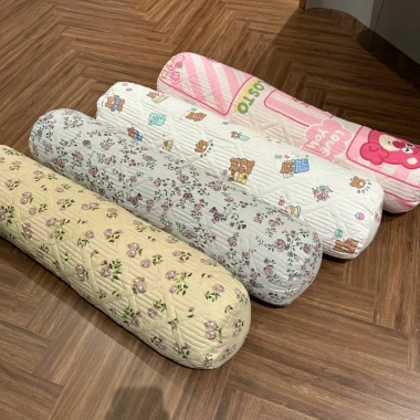 Vỏ gối ôm đũi bông dày dặn, bo tròn 2 đầu, khóa kéo tiện dụng 35x100cm 55.000 VND