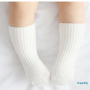 Vớ Len Trơn Ấm Áp Cho Bé – Giá Ưu Đãi 48.600đ, Thoải Mái, Bảo Vệ Chân Nhỏ