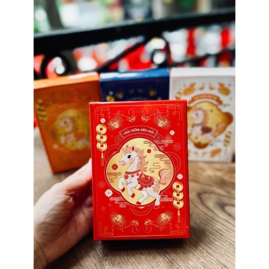 Vỏ Ngựa Lên Set Giỏ Quà Tết - Hộp Giấy Mèo Thần Tài Đựng Bánh Kẹo Giá 3.500 VND