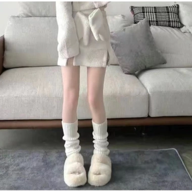 Vớ ống chân Y2K Lolita dệt kim đen trắng - giữ ấm cao cấp, design 3B mua đông, tất vớ đùi dễ thương, giá 15.900 VND 3 Vớ ống chân Y2K Lolita dệt kim đen trắng - giữ ấm cao cấp, design 3B mua đông, tất vớ đùi dễ thương, giá 15.900 VND 3