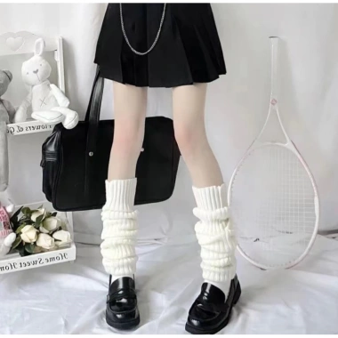 Vớ ống chân Y2K Lolita dệt kim đen trắng - giữ ấm cao cấp, design 3B mua đông, tất vớ đùi dễ thương, giá 15.900 VND