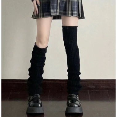 Vớ ống chân Y2K Lolita dệt kim đen trắng - giữ ấm cao cấp, design 3B mua đông, tất vớ đùi dễ thương, giá 15.900 VND