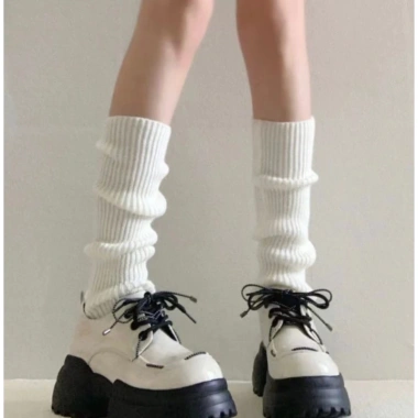 Vớ ống chân Y2K Lolita dệt kim đen trắng - giữ ấm cao cấp, design 3B mua đông, tất vớ đùi dễ thương, giá 15.900 VND 7 Vớ ống chân Y2K Lolita dệt kim đen trắng - giữ ấm cao cấp, design 3B mua đông, tất vớ đùi dễ thương, giá 15.900 VND 7