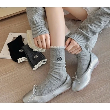 Vớ tất nữ thêu hoa 4 màu – Chất tốt, trẻ trung, năng động, chỉ 44.800₫ 5