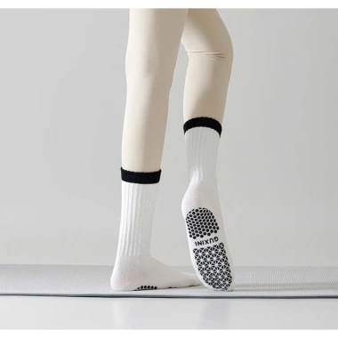 Vớ Tất Yoga Chống Trượt GUXINI Cao Cổ Phong Cách Trẻ Trung Giá 39.000đ