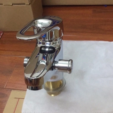 Vòi 1 lỗ liền sen tay thủng giá sỉ đồng - Chất lượng cao, giá chỉ 481,000₫