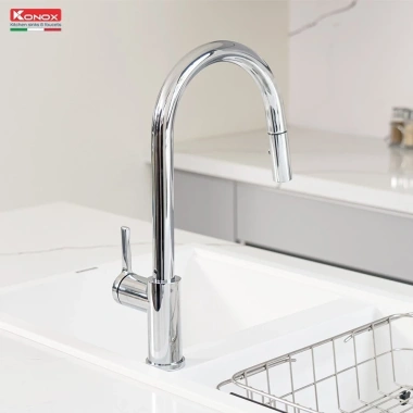 Vòi rửa bát Konox Alto 2 đường nước nóng lạnh dây rút xoay 360 inox 304 - Giá 3.65 triệu