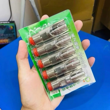 Vòi uống nước cho heo inox không gỉ phi 21 - Tiết kiệm, nút ngậm, giảm còn 85.000₫
