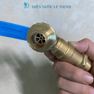 Vòi xả đồng Minh Hoà phi 21, 27 tay gạt - Giá ưu đãi 76.000đ, bền, lắp nhanh 2 Vòi xả đồng Minh Hoà phi 21, 27 tay gạt - Giá ưu đãi 76.000đ, bền, lắp nhanh 2