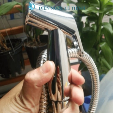 Vòi xịt vệ sinh Cotto - Áp lực mạnh, tiết kiệm nước, giá chỉ 36.000 VND Vòi xịt vệ sinh Cotto - Áp lực mạnh, tiết kiệm nước, giá chỉ 36.000 VND