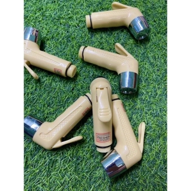 Vòi xịt vệ sinh Thái Lan chất lượng cao, bảo hành 12 tháng, giá ưu đãi 25.000đ 5 Vòi xịt vệ sinh Thái Lan chất lượng cao, bảo hành 12 tháng, giá ưu đãi 25.000đ 5