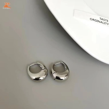 Vòng bít tai hình học tối giản Instagrammable - thời trang nữ, chỉ 40.370₫ 10