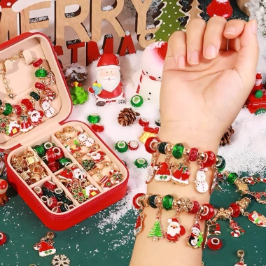 Vòng charm Pandora 66 món full hộp xịn xò: 3 dây chuyền dài, 3 vòng, 60 charm, chỉ 199.000 VND