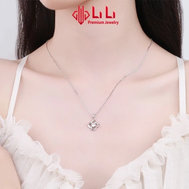 Vòng cổ bạc nữ S925 đá CZ cao cấp hình cỏ 4 lá Reina - Giá 1.928.000 VND
