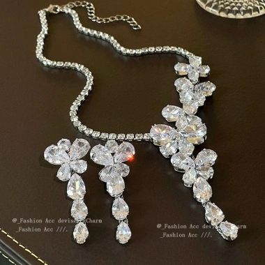 Vòng Cổ Bướm Zircon Hoa Xương Đòn Dây Chuyền Thanh Lịch Nữ - Giá ưu đãi 78.960₫