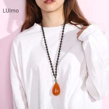 Vòng cổ choker vintage dân tộc nữ - dây xích sáp ong, thả hạt dài, phù hợp áo len, giá ưu đãi 38.5k