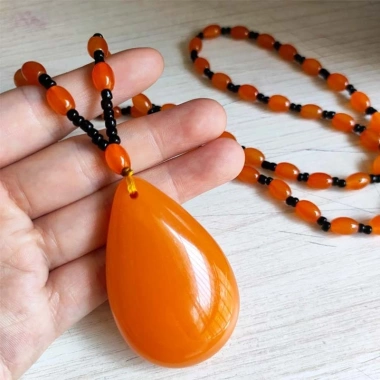 Vòng cổ choker vintage dân tộc nữ - dây xích sáp ong, thả hạt dài, phù hợp áo len, giá ưu đãi 38.5k 10 Vòng cổ choker vintage dân tộc nữ - dây xích sáp ong, thả hạt dài, phù hợp áo len, giá ưu đãi 38.5k 10