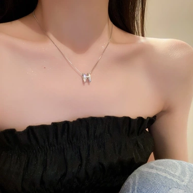 Vòng cổ chữ H zircon xương đòn - Thiết kế trendy sang trọng, giảm còn 43.285₫