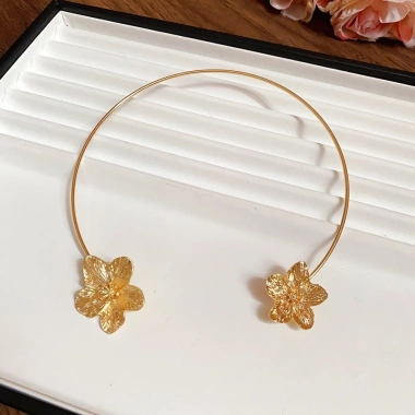 Vòng Cổ Hoa Kim Loại Kiểu Mở Thanh Sang Trọng - Dây Chuyền Độc Đáo, Phụ Kiện Nữ Cao Cấp Giá Ưu Đãi 46.060₫ 10 Vòng Cổ Hoa Kim Loại Kiểu Mở Thanh Sang Trọng - Dây Chuyền Độc Đáo, Phụ Kiện Nữ Cao Cấp Giá Ưu Đãi 46.060₫ 10