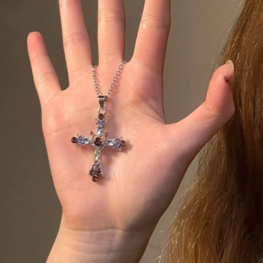 Vòng cổ HYCEO Trái tim Tình yêu và Chữ thập Zircon Y2K Dây chuyền Xương đòn Pha lê Gothic Kim cương cho Nữ 42.900 VND