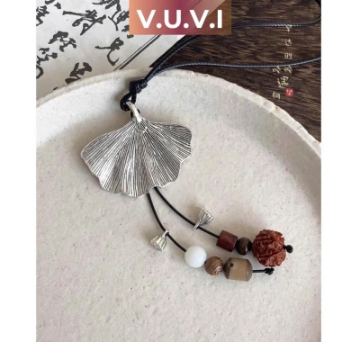Vòng cổ lá bạc Ginkgo và lông vũ phong cách Trung Hoa Dễ phối đồ chụp ảnh đẹp, giá chỉ 21.500₫